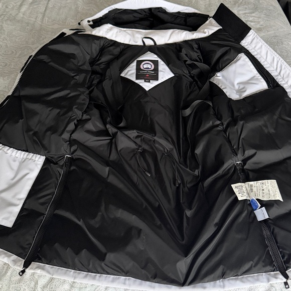 CANADA GOOSE LADIES CONSTABLE WHITE PARKA SIZE SMALL - Picture 10 of 16